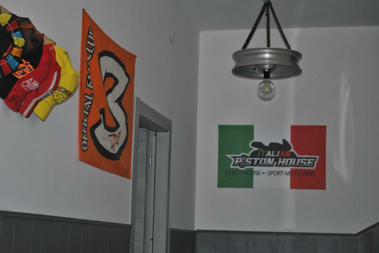 Bed and Breakfast Italian Piston House Sport Moto Rent Millesimo Exterior foto